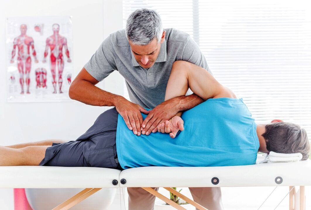 Terapia manual para eliminar a dor lombar