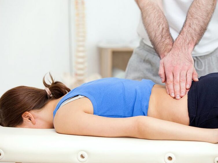 Condução de massagem terapêutica em 3 e 4 estágios da doença